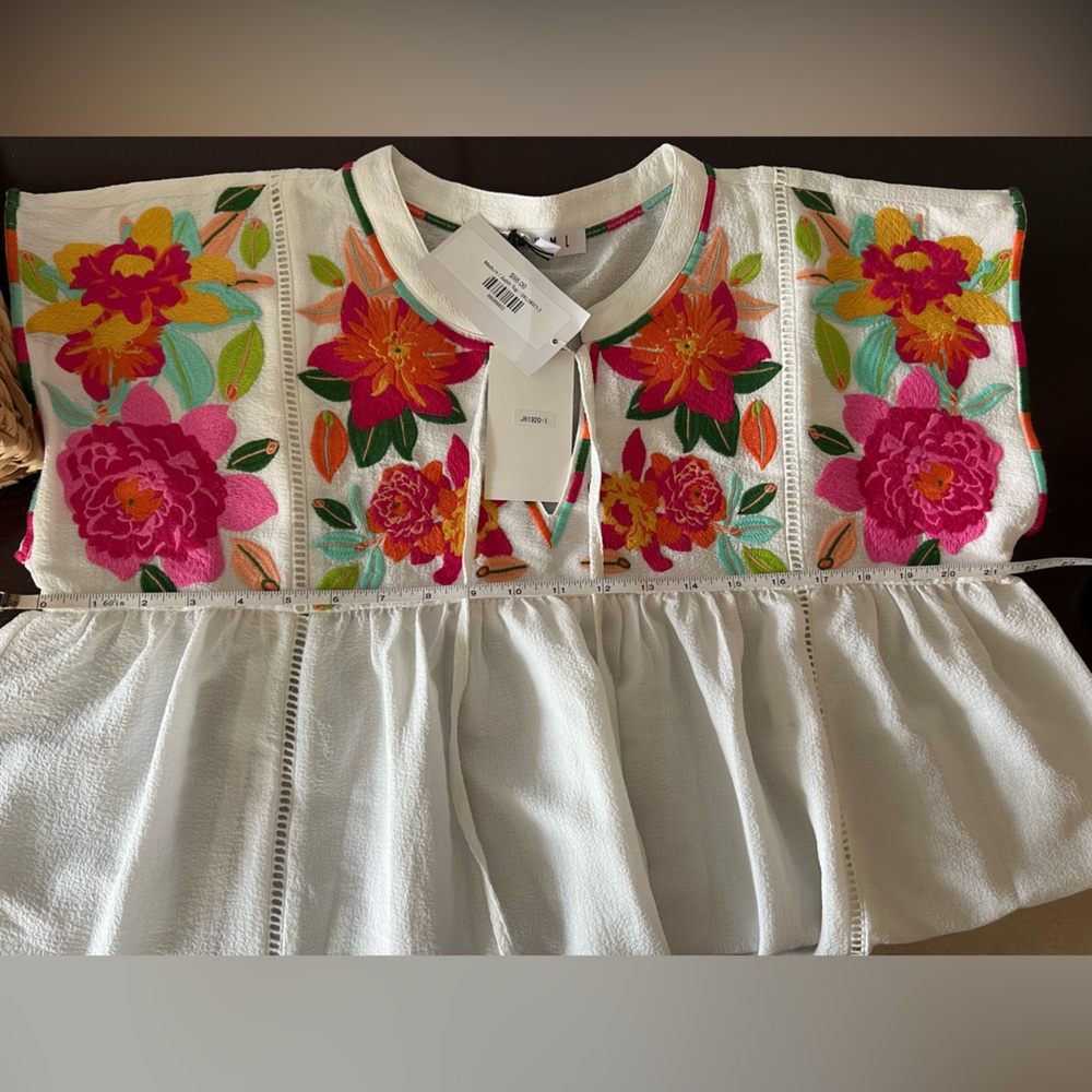 THML White Floral Embroidered Short Sleeve Peasant Blouse - Picture 16 of 16